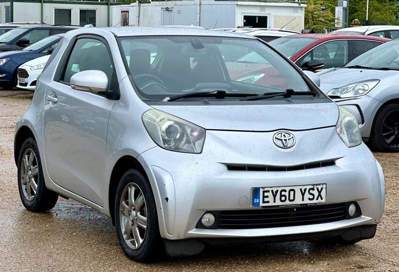 Toyota iQ 