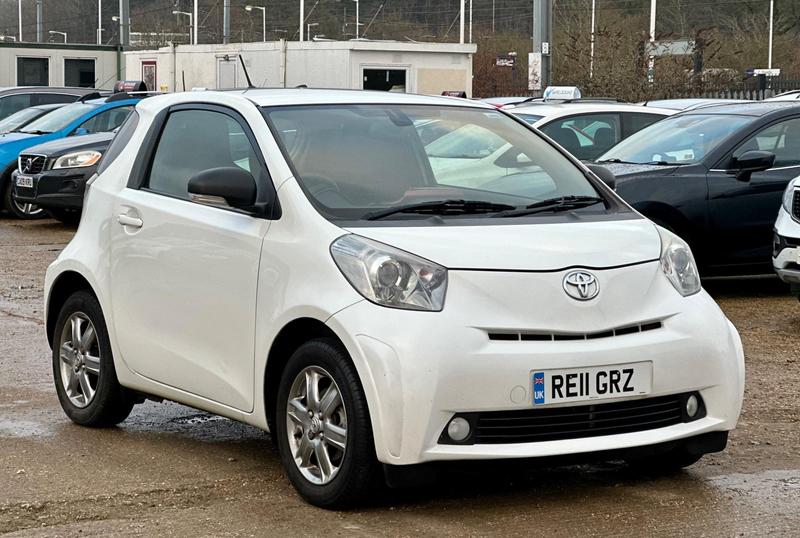 Toyota iQ 